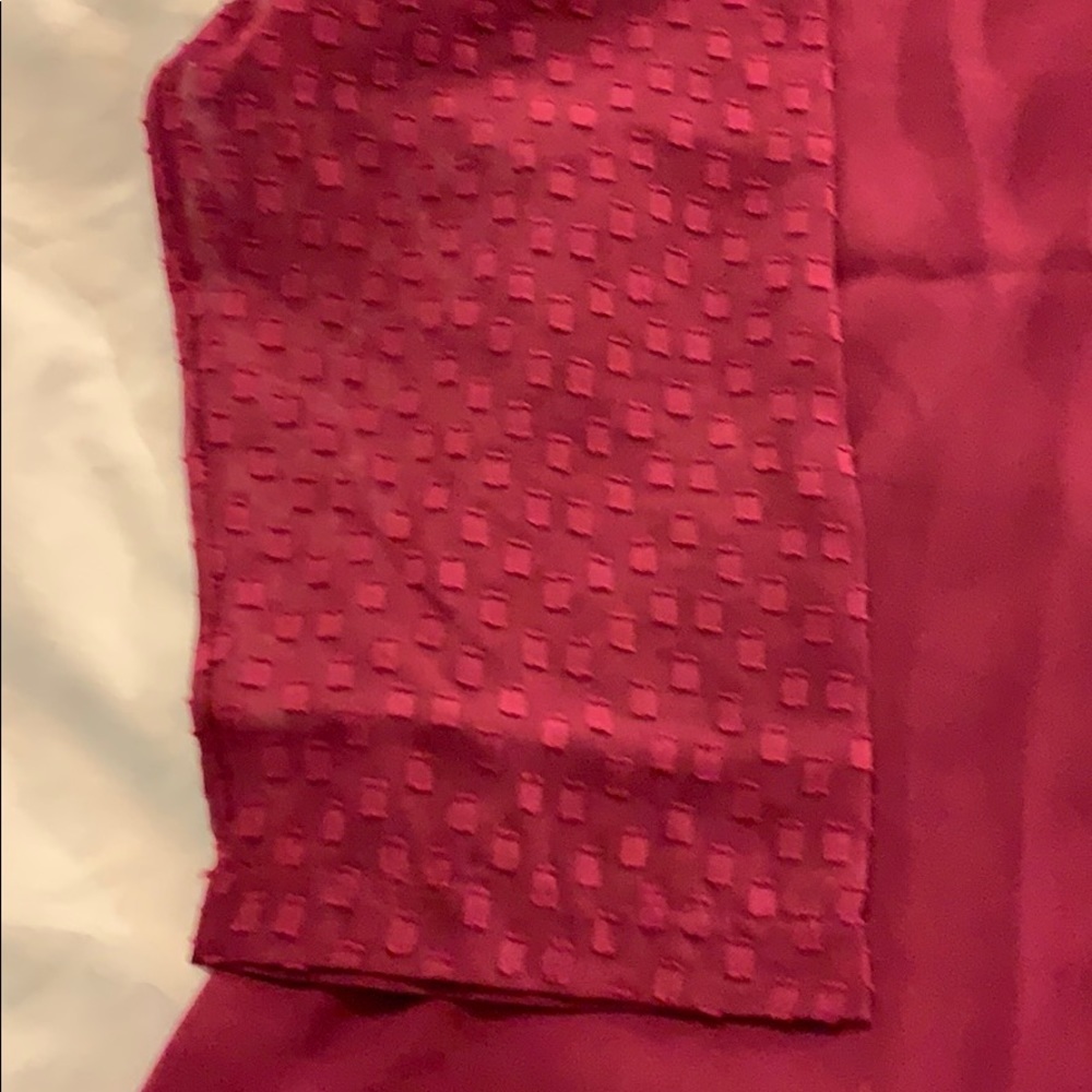 Van Heusen burgundy Top - Picture 2 of 6